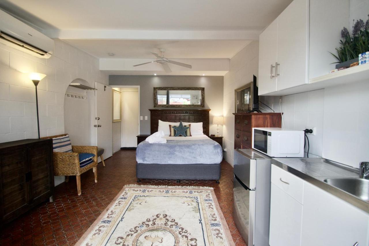 Hideaway Noosa Men Only Beach Resort Peregian Beach Exterior photo